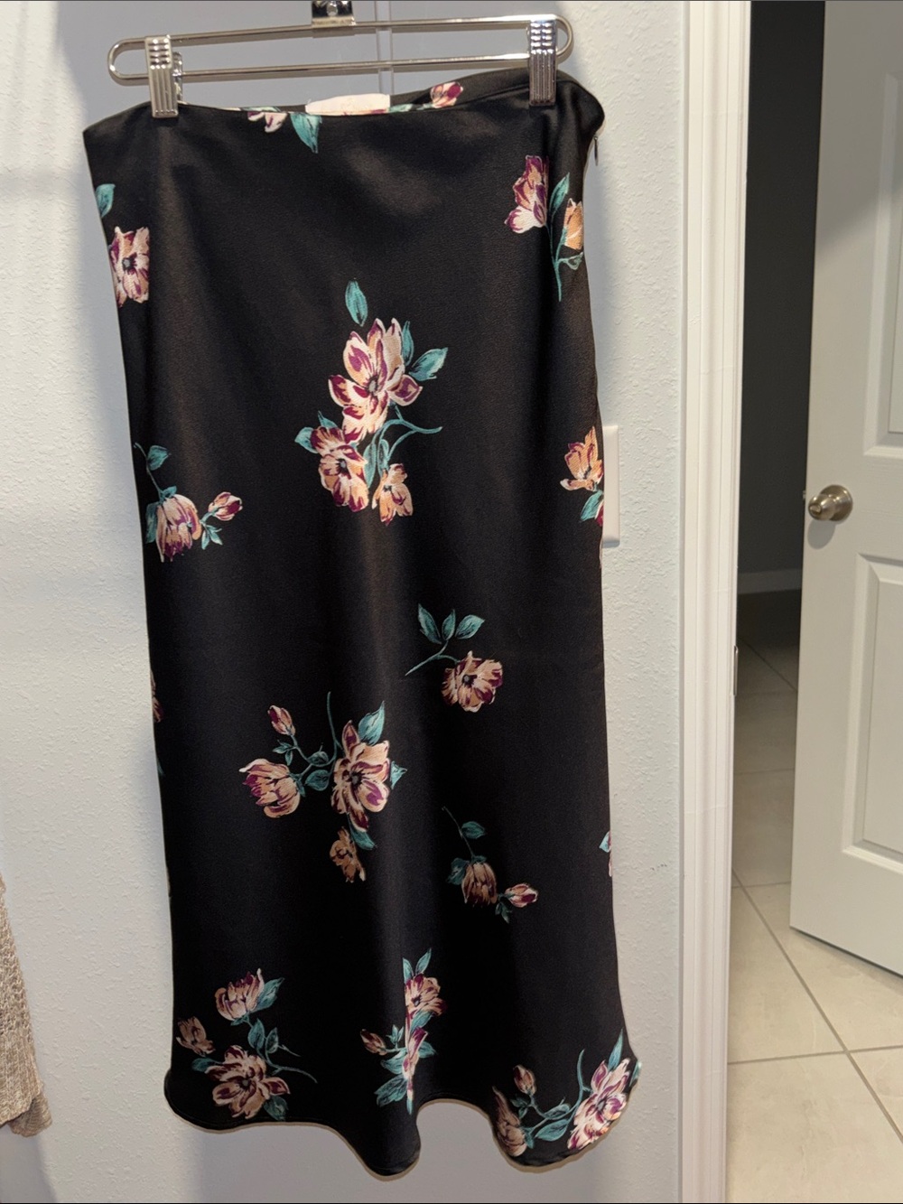 Floral Black Midi Skirt ✨